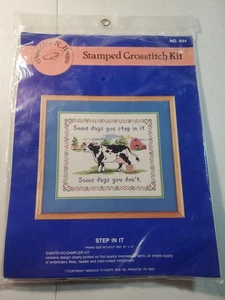 Kit punto croce timbrato aghi N cerchi vintage 'Step In It' kit mucca - Foto 1 di 3