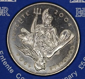 2004 £5 Five Pound coin, Elizabeth II ,  Entente Cordiale, cased [31379] - Picture 1 of 4