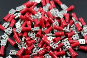 18-22 GAUGE 100 PK VINYL RED QUICK DISCONNECT FEMALE .205 TERMINAL CONNECTOR - Picture 1 of 3