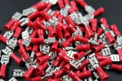 18-22 GAUGE 100 PK VINYL RED QUICK DISCONNECT FEMALE .205 TERMINAL CONNECTOR - Image 1 of 3
