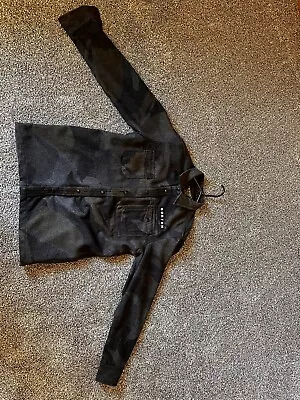 burton snowboard jacket mens large. Very Nice Cammo Pattern, Silk Inside. - Image 1 of 3