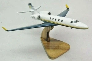 Gulfstream G-100 IAI Astra SPX Geschäftsflugzeug Tischofen Holzmodell klein   - Bild 1 von 3