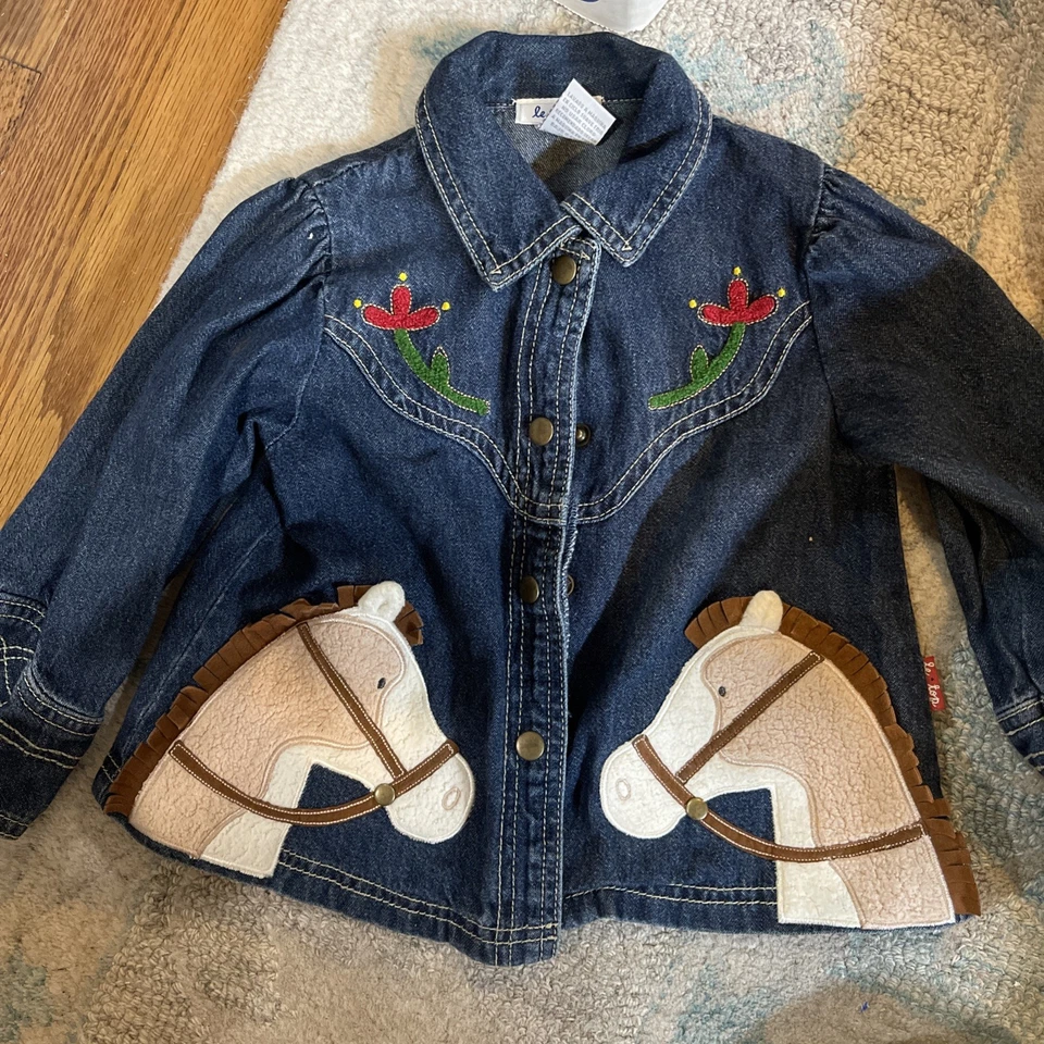 CHAQUETA LE TOP NIÑA TALLA 3TJEAN CON FLECOS DE CABALLOS EN LA ESPALDA Foto 1 de 3