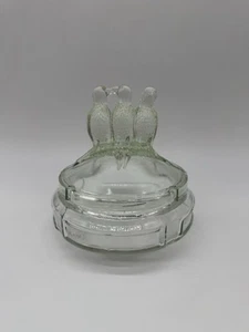 L E Smith Powder Jar with Three Birds on Top 5" x 4.5" Deco Box Manganese Glass - Picture 1 of 12