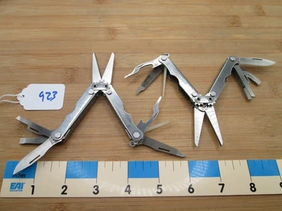#923 Pair of Stainless SOG CrossCut Mini-Multi-tool Scissors Knife - Image 1 of 4
