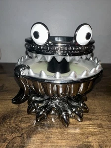 Candelabro Bath and Body Works Halloween Monstruo Luz Verde 3 Mechas 2021 - Imagen 1 de 6
