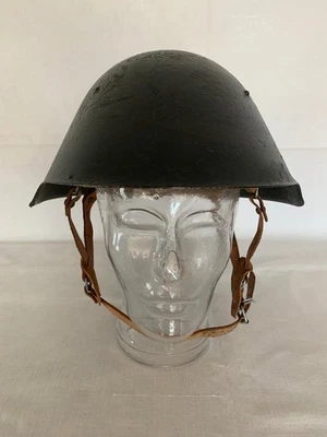ALTER NVA STAHLHELM DREIPUNKT NIETUNG - Bild 1 von 4