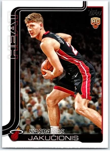 #220 Kasparas Jakucionis RC Miami Heat 2025-26 Topps Basketball Base - Bild 1 von 2