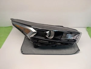 OEM Right Passenger Side Headlamp For Kia Forte GT-Line 92102-M7600 - Picture 1 of 12