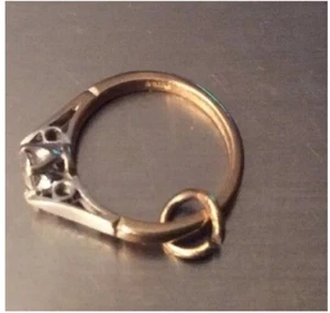 Vintage 9ct Gold Diamond Ring Bracelet Charm 1g 1.4cm Diameter Hallmarked - Picture 1 of 5