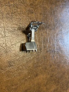 BERNINA Genuine foot #3- Buttonhole foot (Old Style) - Picture 1 of 3