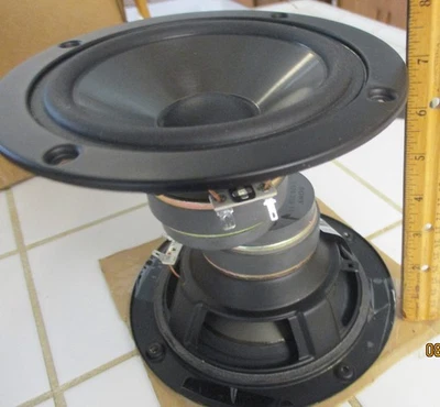 SONY - Woofer de 6,5" con brida de 7,5" - 1-529-259-11 - 8 ohmios 150 Wp un tirón SS-MF315 Foto 1 de 4