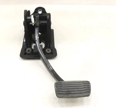 NEW OEM GM Brake Pedal Assembly 23363937 Chevy Silverado GMC Sierra 1500 19-20 - Image 1 of 4