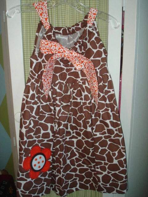 Boutique MIS TEE V-US Niñas Vestido Lazo Jirafa 5/6 Foto 1 de 1