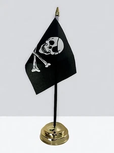 SKULL AND CROSSBONES PIRATE TABLE FLAG 6"X4" 15cm x 10cm WITH BASE 25cm tall - Picture 1 of 1