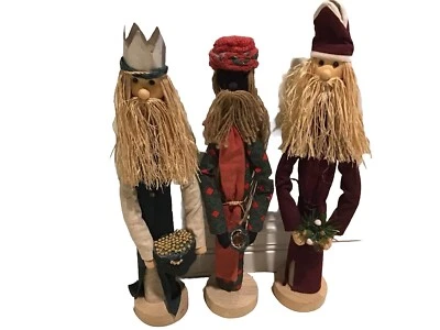 "Juego de 3 belenes de Navidad de madera y tela de los Reyes Magos de 20"" de alto" Foto 1 de 4