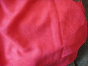 gorgeous piece of shiny rayon damask fabric 195 x 118 cm. vibrant red! - Picture 1 of 3