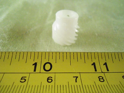 New High Quality Hook Drive Gear # 710002 Fits Elna Green & Beige Series - Image 1 of 4