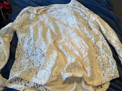 Top de encaje color crema para niñas XXL (18-20) con correa de espagueti debajo de la camisa Foto 1 de 4