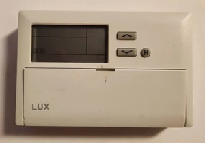 Lux Programmable Thermostat-Model TX1500E-White-Works Great-New Batteries-VGUC - Picture 1 of 6