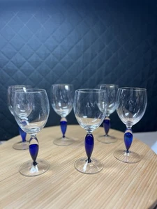 6 mundgeblasene klare kontrollierte Blase Rotweinkelche mit kobaltblauen Stielen 8oz - Bild 1 von 7