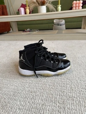 Jordan 11 Jubileos Juventud Foto 1 de 4