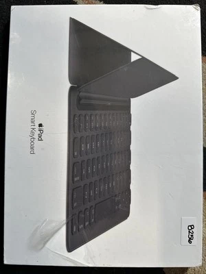 Apple Smart Keyboard Case for 10.5 Ipad Pro- BLACK- MPTL2LL/A - Image 1 of 2