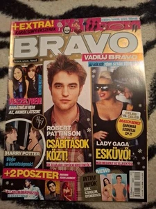 Robert Pattinson,Lady Gaga,Adam Lambert,Rihanna,J.Bieber,Hungarian magazine 2010 - Picture 1 of 15