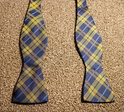 Pajarita de seda Nicole Miller 2,25" azul dorado a cuadros Foto 1 de 4