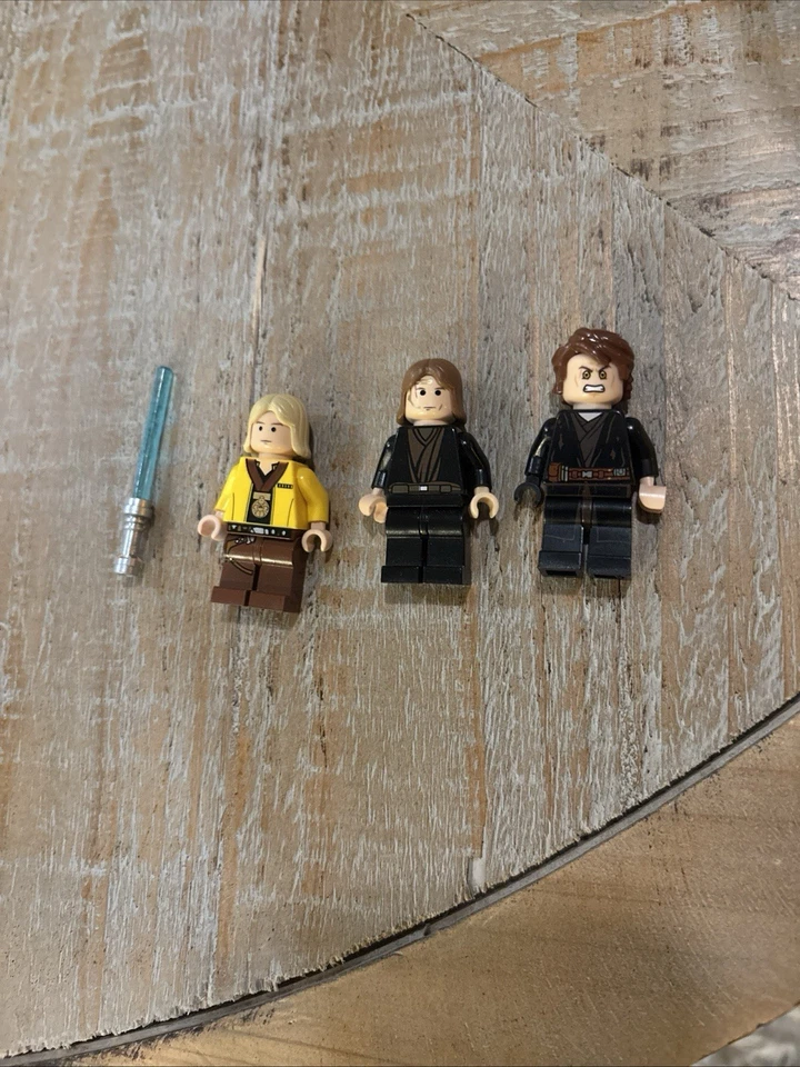 Lego Anakin Star Wars 2009 mini figura + mini figura Luke Medallion + manchas de suciedad Anakin Foto 1 de 1