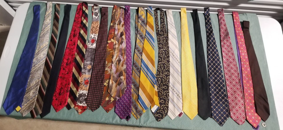 Lote De Colección De 21 Corbatas Para Hombre Jos Ketch Garcia Bugle Boy Patrón A Rayado Audaz Foto 1 de 4