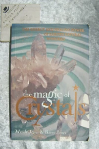 The Magic Of Crystals - Wendy & Barry Jones energy & healing powers OzSeller - Picture 1 of 3