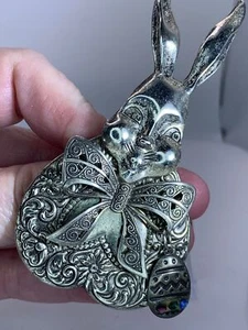 Easter Bunny Decorated Egg Bangle Rhinestones Vintage Silver Brooch M-2915 - Picture 1 of 5