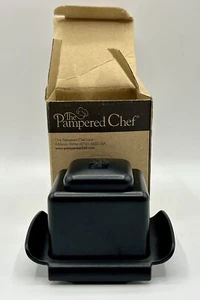Pampered Chef Lebensmittelhalter 1124 Reibe Aufsatz Knopf Schieber Zinken Käse NOB - Bild 1 von 17