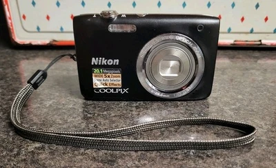 Nikon COOLPIX S2800 20.1MP Digital Camera Works Great NICE CONDITION  - Image 1 of 4
