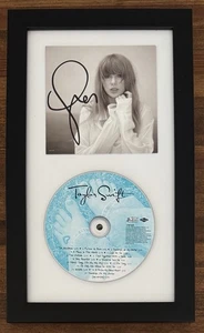 FRAMED Autograph Taylor Swift SIGNED Picture Photo PSA DNA COA & Self Titled CD - Picture 1 of 4