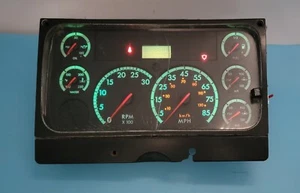 Freightliner FS65 2006/varios modelos cuadro de instrumentos usado P#3319210070 - Imagen 1 de 6