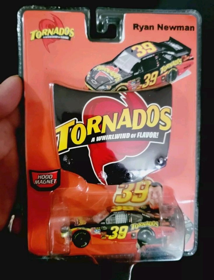 Tornados Ryan Newman súper raros 1/64 Foto 1 de 4
