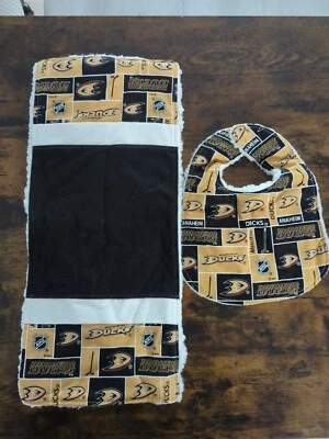 Paño y babero suave para eructar en el hombro del bebé - NHL - Anaheim Ducks Foto 1 de 2