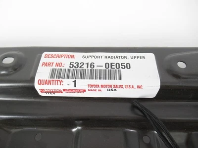 Suporte de radiador original do fabricante Toyota 53216-0E050 barra de amarração superior 2014-19 Highlander - Imagem 1 de 4