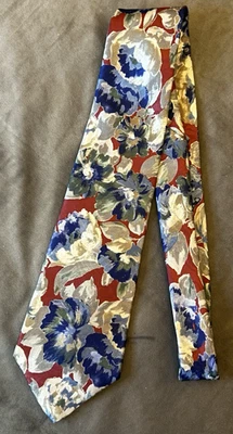 Manhattan Men’s Tie Floral Print Red Blue Beige 90% Polyester 10% Silk USA - Imagem 1 de 4