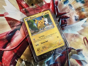 Pikachu Build-A-Bear Stamped Promo Roaring Skies 20/108 Non-Holo Karte NEU MINT - Bild 1 von 4