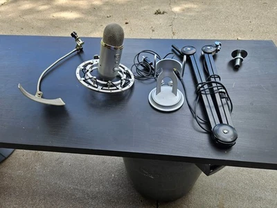 Logitech for Creators - Blue Yeti Premium USB Microphone and accessories - Image 1 of 4