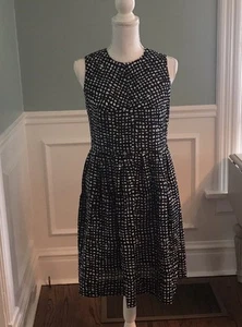 Neu mit Etikett Sara Campbell plissiertes Midikleid marineblau weiß Größe 2 - Bild 1 von 4