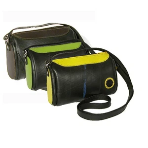 Bolso Bandolera Tubo Neumático Reciclado Hecho a Mano en El Salvador Comercio Justo  - Imagen 1 de 4