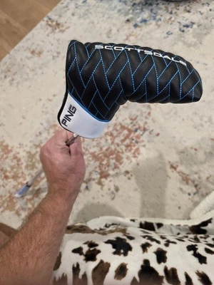 Putter 2D Ping Scottsdale Anser nuevo, sin usar, 35" de longitud Foto 1 de 4