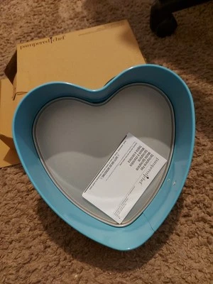 Pampered Chef Herz Backform Neuheit!!! - Bild 1 von 4