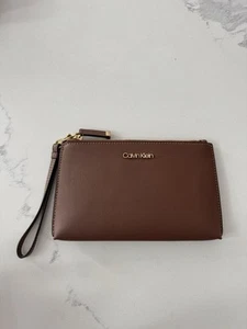 CALVIN KLEIN BROWN GOLD WRISTLET LARGE WALLET ZIPPER LOGO PURSE - Picture 1 of 6