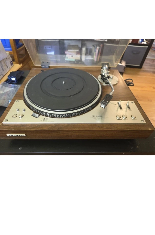 Pioneer Vintage 1977 PL-530 Direct Drive Automatic Turntable  original owner  - Image 1 of 4