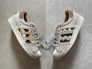 ADIDAS ORIGINALES SUPERSTAR HOMBRES BLISS MAGIC BEIGE CÁÑAMO H06192 REINO UNIDO 8,5 EUR 42 2/3 - Imagen 1 de 8